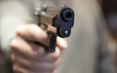 Quelles sont mes chances de survie face à un agresseur qui me menace avec une arme à feu ?